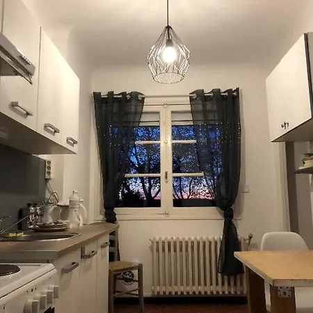 Dans Maison Avec Piscine Et Jardin 4 Ou 6 Personnes アパート アルル
